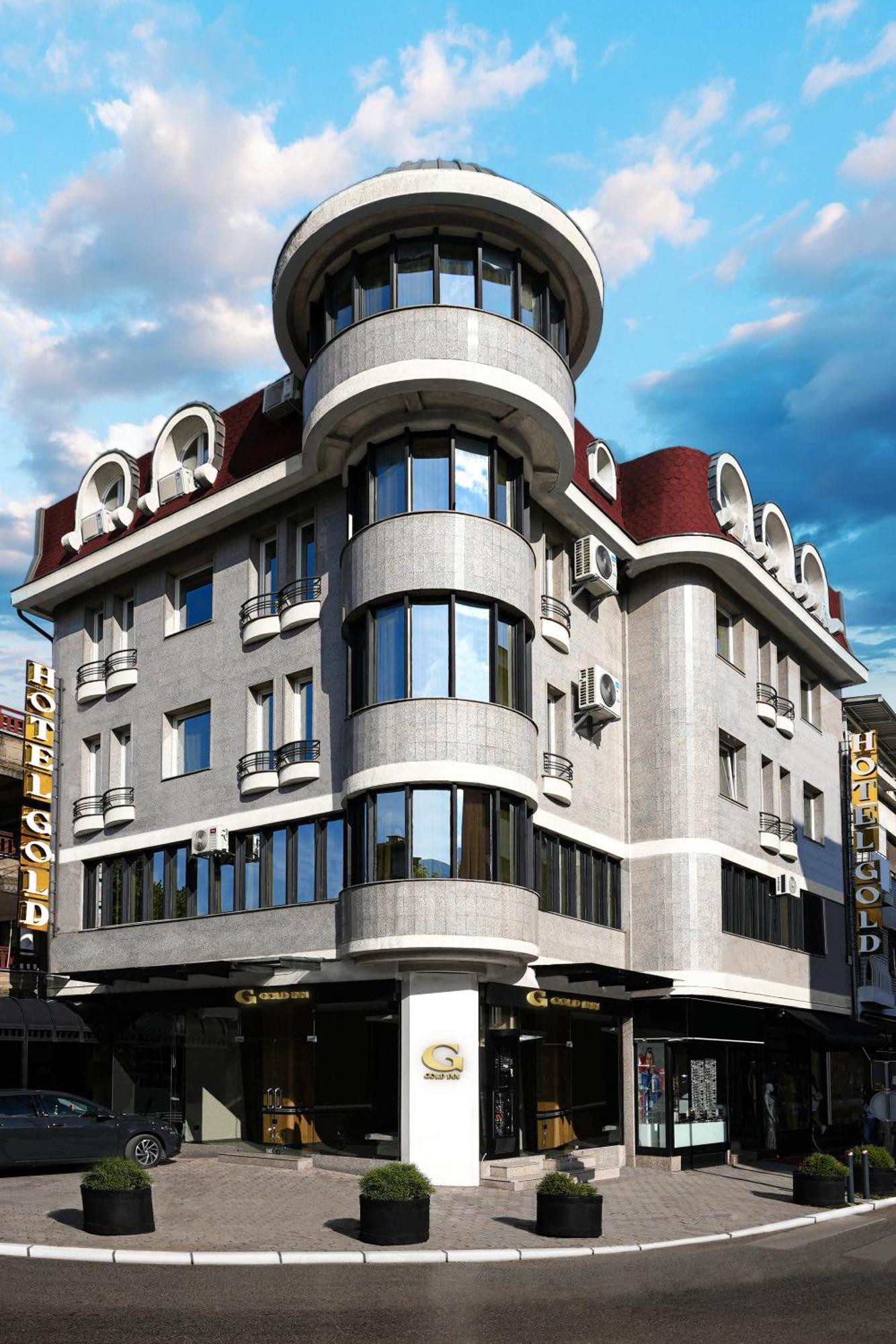 Hotel Gold Inn Peje Exterior photo